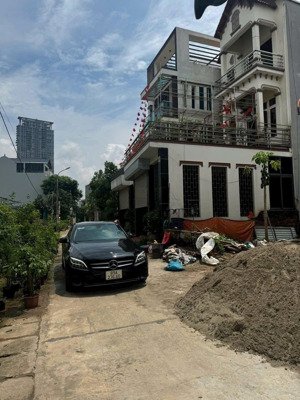 chính chủ e bán 70,2m full thổ tại làng hoa phụng công đường camry tránh sh thông khắp xã siêu hiếm