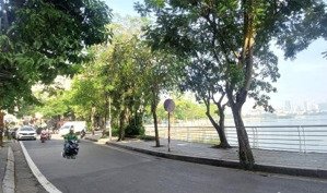 siêu hiếm, bán nhà mặt phố trích sài, 140, mặt tiền 9m, giá chỉ 108 tỷ đồng( ctl)