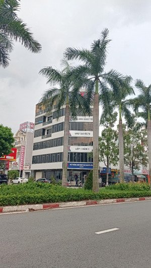cho thuê toà nhà, văn phòng, trung tâm dĩ an, ngang 17m, dts 1450m2, bigc go, tthc dĩ an chỉ 100tr