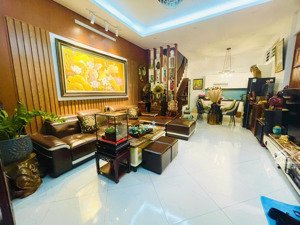 bán nhà mỹ đình, nam từ liêm - thoáng sáng, nội thất đẹp, kinh doanh, ô tô, 42 m2, 8,2 tỷ