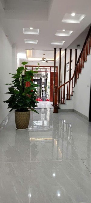 bán nhà phúc lợi - giang biên - lô góc - thoáng sáng - ô tô đỗ cửa - 5 tầng - 6 ngủ - hàng xóm ruby