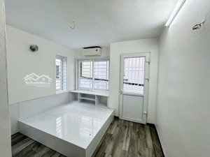 bán nhà phố mỹ đình 40m x 4 tầng, ngõ gần phố, giá 9 tỷ.