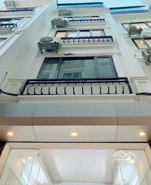 hot! bán nhà riêng gốc đề-hoàng mai 30m - 5 tầng - mặt tiền 5m- giá nhỉnh 7 tỷ.