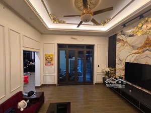 tin vip- khu vực vip- vị trí siêu vip long biên - chu huy mân - cạnh aeon mall, cầu trần hưng đạo