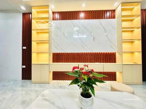 cần bán gấp! mặt ngõ đê tô hoàng-bạch mai 30m- 3 tầng- mặt tiền 3,4m - chỉ 6,35 tỷ. ngõ thông,rộng