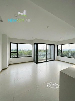 new city cho thuê layout hoa hậu 3pn 3wc 3 ban công 112m2 tầng trung hướng đông nam