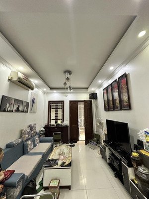 bán nhà 5 tầng gia quất- ngõ rộng, gần ô tô, mới, ở ngay- chẵn 6 tỷ