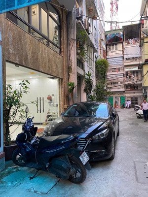 chủ cần kinh tế bán nhà phân lô hoàng quốc việt nghĩa đô 55m x 4 tầng ô tô vào nhà giá thương lượng