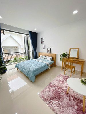 phòng trọ full nội thất, ban công lớn, máy giặt riêng tại thích quảng đức gần sân bay tân sơn nhất