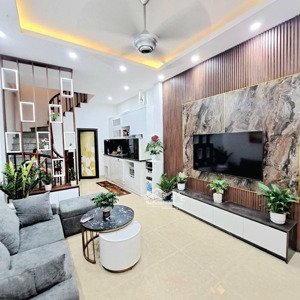 đẹp xuất sắc- vị trí đẹp, đắc địa - view thoáng - ngõ siêu nông - oto đỗ cửa giá 5x tỷ