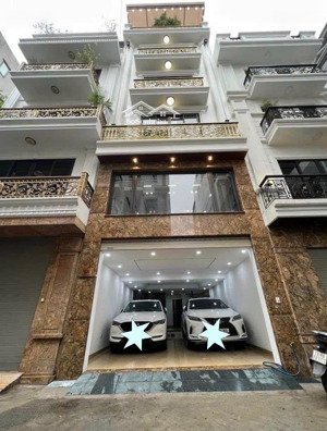 trần quốc hoàn nhà phân lô gara kinh doanh đỉnh