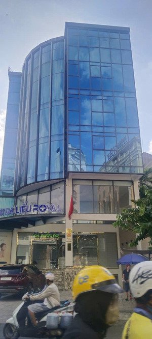 cho thuê tòa nhà 12a nguyễn thị minh khai quận 1 , gần đài truyền hình,