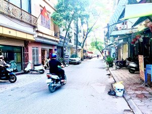 nhà dân xây , khung cột chắc chắn , ô tô lùi cửa , 10m ra đường ô tô tránh - nhà đẹp ở ngay