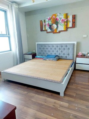 bán tập thể tầng 2 - mặt phố lý thường kiệt -hàng hiếm - kinh doanh homestay đỉnh cao