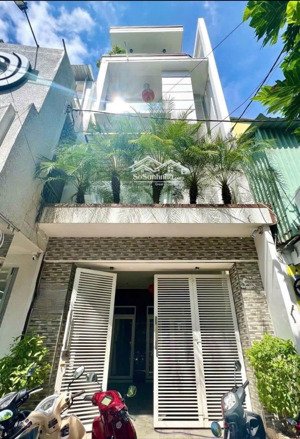 bán nhà riêng gần biển trung tâm tháp trầm hương