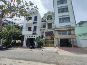 bán gieo duyên căn nhà 3 tầng mặt tiền view sông quán trường