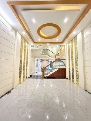 nhà mặt tiền kinh doanh cho thuê 10tr/tháng gần big c go, p đông hòa, tp dĩ an