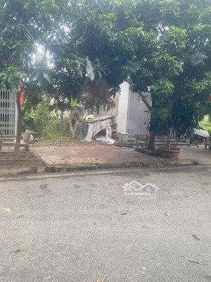 gần bệnh viện hưng hà 200m, khu dân cư tiện ích gần trường học, chung cư, bệnh viện