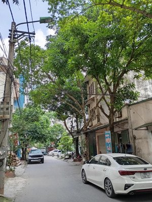 siêu phẩm dòng tiền - 8 tầng thang máy - ngõ thông ô tô ngủ trong nhà - thu 110tr/tháng