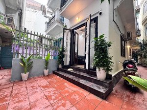 cho thuê nhà 5 tầng 70m2 4pn phố từ hoa, quảng an, tây hồ, hà nội giá 29 tr/tháng, full nội thất