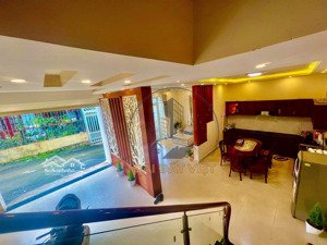 cần bán căn nhà phố đường vạn hạnh, p8, đà lạt