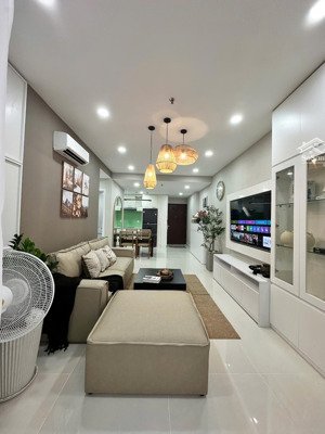 bán căn hộ babylon 77m, 2pn 2wc, full nt mới, giá 4,22 tỷ, sổ hồng. đc: 683 âu cơ,lh: hoàng tuấn