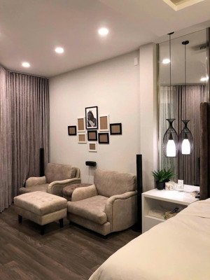 kiếm đâu ra mt bàu cát - 4 lầu, chỉ 13 tỷ tl đẹp như mơ như vậy