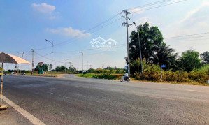 cho thuê hơn 2400m2 đất góc ngã 3 tuyến tránh, phường vĩnh hiệp cũ, rạch giá, kiên giang