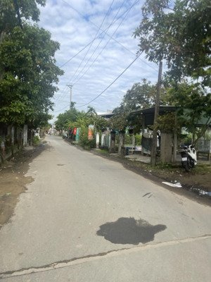 cc cần bán lô đất sạch đẹp 314m2 tại cẩm nê, hoà tiến , tp đà nẵng , giá rẻ nhất 2ty950. 