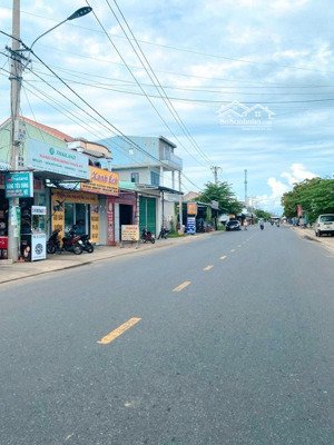 đất biệt thự 310m2 ngang 10m đường vào 5m - view sông - cách hội an 5km - giá 4,7 tr/m2. sẵn sổ