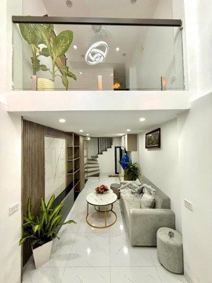 bán nhà trương định hai bà trưng, 25m, 5 tầng, giá 5.8 tỷ