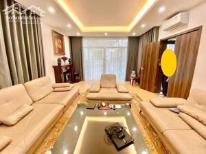 Chính chủ cần bán nhanh Mặt phố Trần Nhật Duật giá 30 tỷ, dt 115 m2, MT 7.6m.