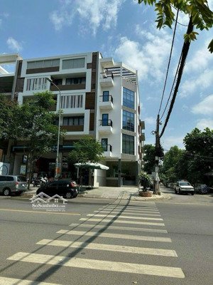 căn duy nhất đường tân sơn nhì 11m - quận tân phú - 11x18m -nhà 5 tầng -căn góc - giá chỉ : 49 tỷ