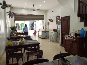 mặt phố định công đầu tư chỉ hơn 300tr mt 5m có ngay 50m kinh doanh ô tô tránh giao thương sầm uất
