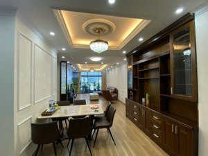 cho thuê cc discovery complex 156m2, 4pn, 2vs full đồ căn góc view công viên xem nhà 