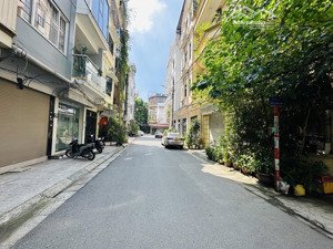 duy nhất 1 căn - phân lô lò đúc 50m2 ô tô đỗ cửa giá 10,9 tỷ