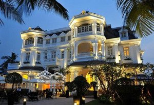 siêu villa thảo điền, dt 530m2, 3 tầng, có hồ bơi, sân vườn, 25m x 22m, giá bán 122 tỷ