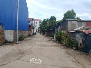 dt 210m2, mt 10m. giá: 1 tỷ 50 triệu (5tr/m2)