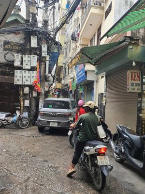 bán nhà siêu phẩm mỹ đình 40m x4 tầng cách ô tô 1 nhà giá chỉ 9.5 tỷ vị trí đắc địa tại trung tâm ạ