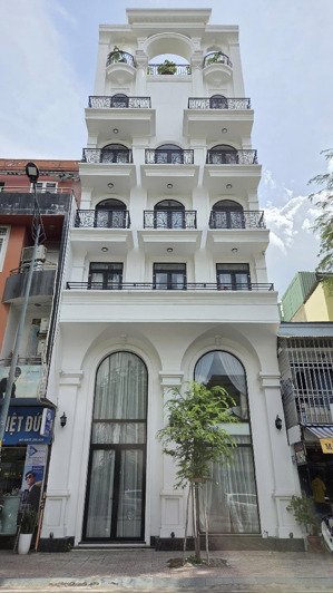 nhà thiết kế sang trọng, hiện đại - ngay ngã tư trương định & kỳ đồng, q.3 - cho thuê 100 !!