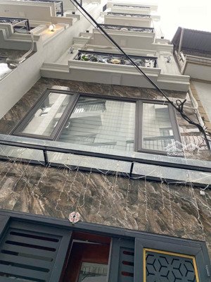 nhà mới đẹp, phố bồ đề, trung tâm long biên. dt 35m3 x 6 tầng, full nội thất.chỉ nhỉnh 8 tỷ. giá đt