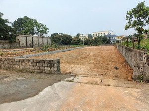 360m2 200m2 thổ cư mt 9m đường trước đất 8m nằm sát khu nghỉ dưỡng cao cấp sky. sân gofl sky lake