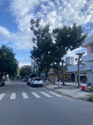 đường 7m5 vỉa hè 4m ngay sơn trà đường hoàng quốc việt ngay cầu sông hàn