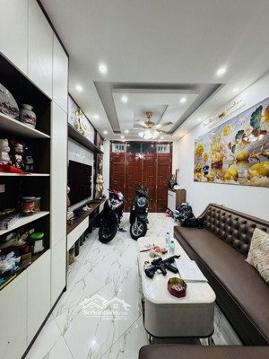 bán nhà phố minh khai diện tích 48m2 5 tầng đẹp gần phố trung tâm quận hai bà trưng ,giá tốt