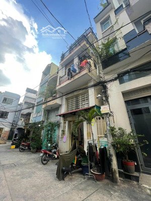 bán nhà đường nguyễn cảnh chân quận 1.dt:4,72 x 18m.giá 17,9 tỷ