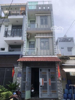 "hot" nhà phố gần siêu thị emart gò vấp, tiện lợi mua sắm