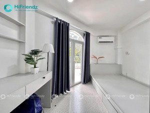 căn hộ dạng 1pn _ full nội thất/ ban công siêu lớn nằm giữ cầu chữ y cầu nguyễn tri phương