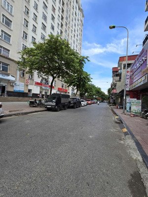 bán chung cư mini nghĩa đô, cầu giấy 7t thang máy sát ô tô, mt 11m 12.3 tỷ. lh ccmn mới