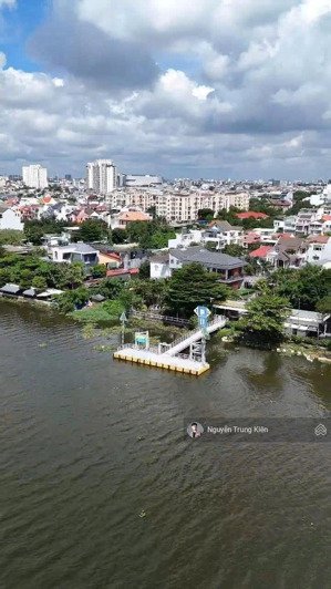 cần bán 944m2 - view sông sg , có 400m2 thổ cư, sổ riêng - đường xe cont tải nặng đi được - giáp sg