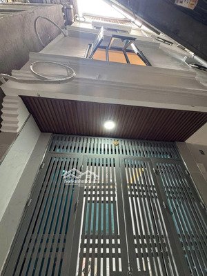 bán căn văn hương dt 35m 4t mt 3.6 m giá 6.95 tỷ đống đa hà nội.nhà mặt ngõ. 2 thoáng, kinh doanh.